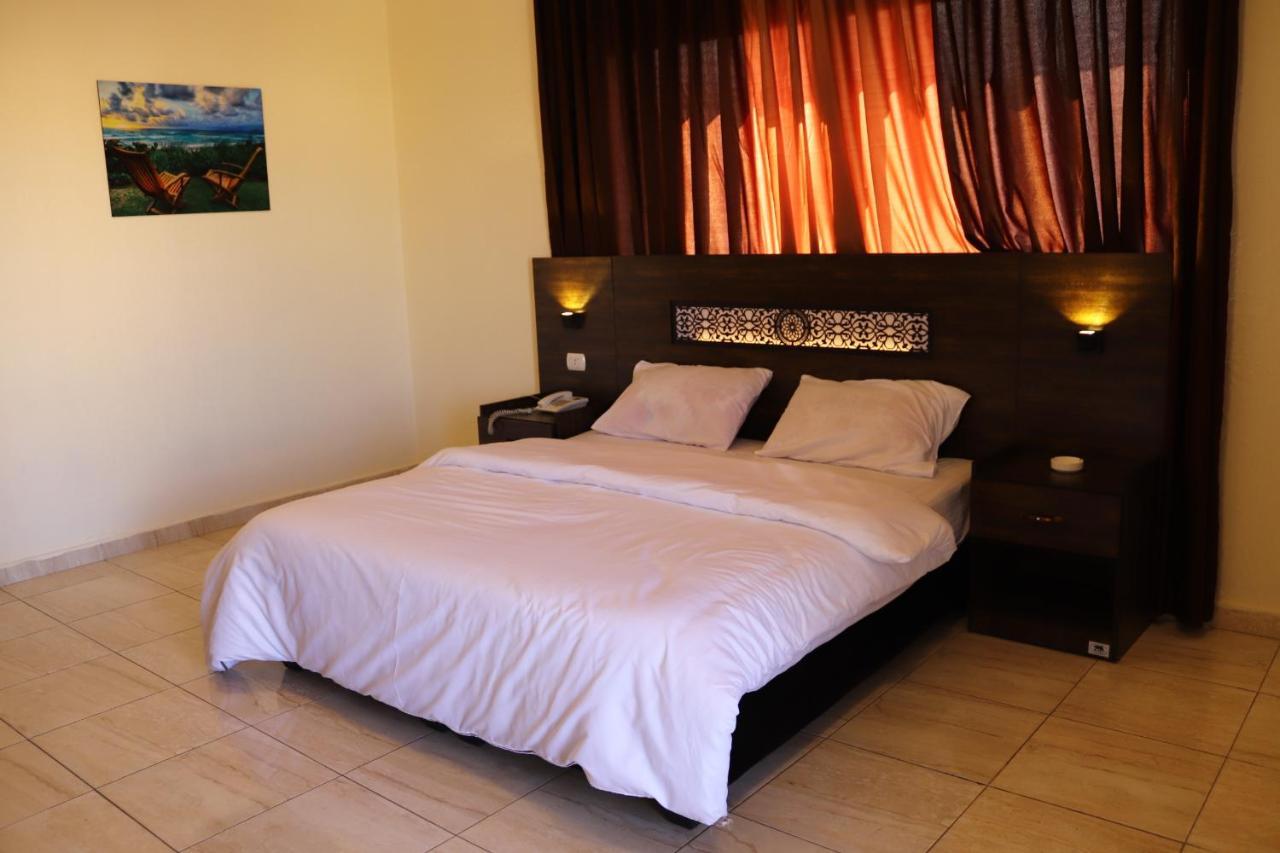 Eden Aqaba Hotel Екстериор снимка