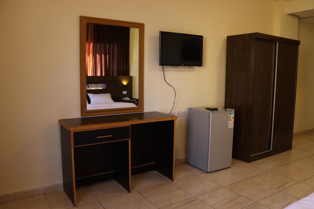 Eden Aqaba Hotel Екстериор снимка